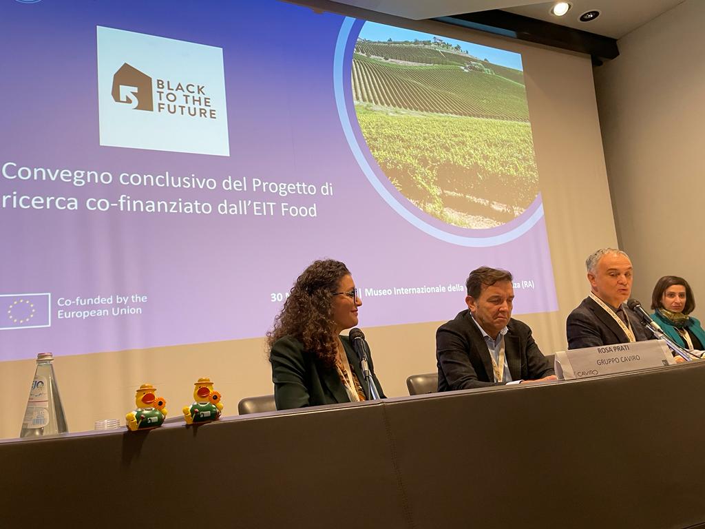 Sostenibilità: Caviro presenta Black to the future, nuovo fertilizzante con compost e biochar