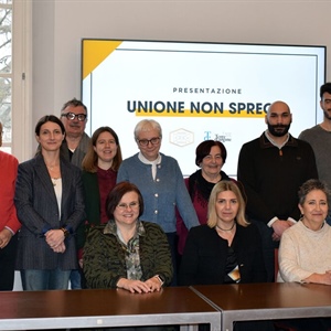 Con “Unione non spreca” Eortè e Il mantello aiutano le famiglie in difficoltà