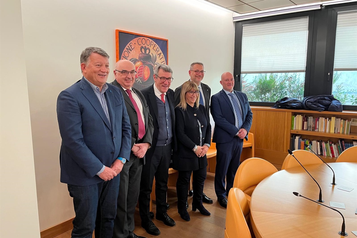 Lavoro, al via confronto tra centrali cooperative e sindacati confederali