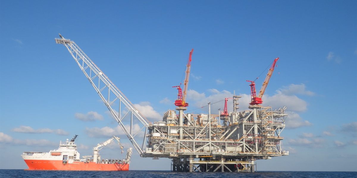 Economia globale, tensioni geopolitiche spingono energia e incertezza