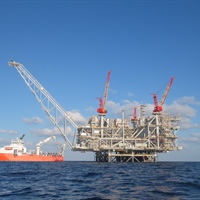 Economia globale, tensioni geopolitiche spingono energia e incertezza