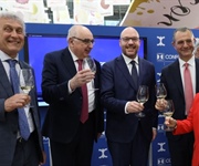 Vinitaly, lo stand Confcooperative diventa il centro del dialogo tra Italia ed Europa