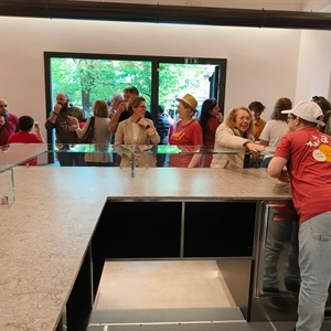 Vent1: "Famolo strano", la gelateria-pizzeria  gestita da ragazzi con sindrome di Down