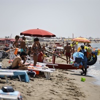 Ferragosto: Confcooperative, il 20% degli italiani si indebita pur di non rinunciare alle vacanze