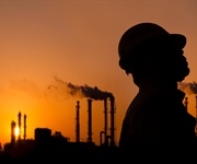 Produzione industriale Ue torna a crescere, prima volta dal 2022